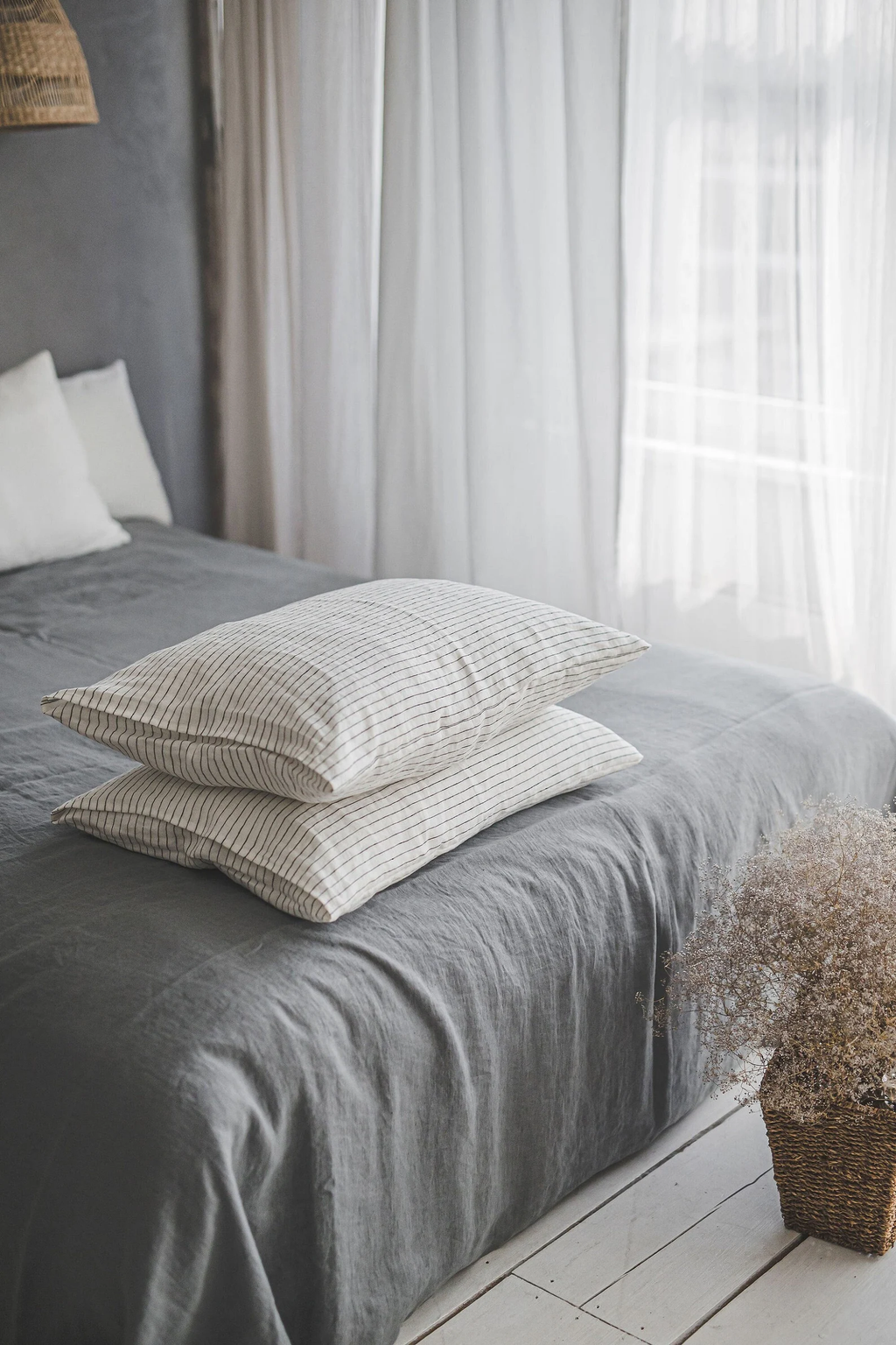White linen pillowcase with black stripes, Softened linen pillowcase with envelope closure, Handmade natural linen pillow cover, Bedding.