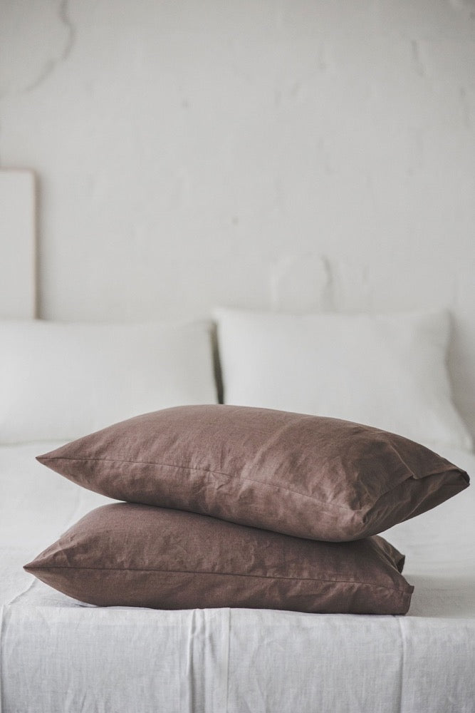 Cocoa linen pillowcase with envelope closure, Softened linen pillow cover, Handmade custom size cushion cover, Natural linen pillowcase.