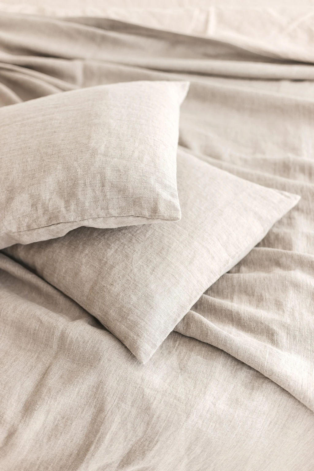 Natural linen pillowcase, Undyed linen pillow sham, Envelope pillow case, Heavyweight linen cushion cover, Stonewashed linen pillowcase.