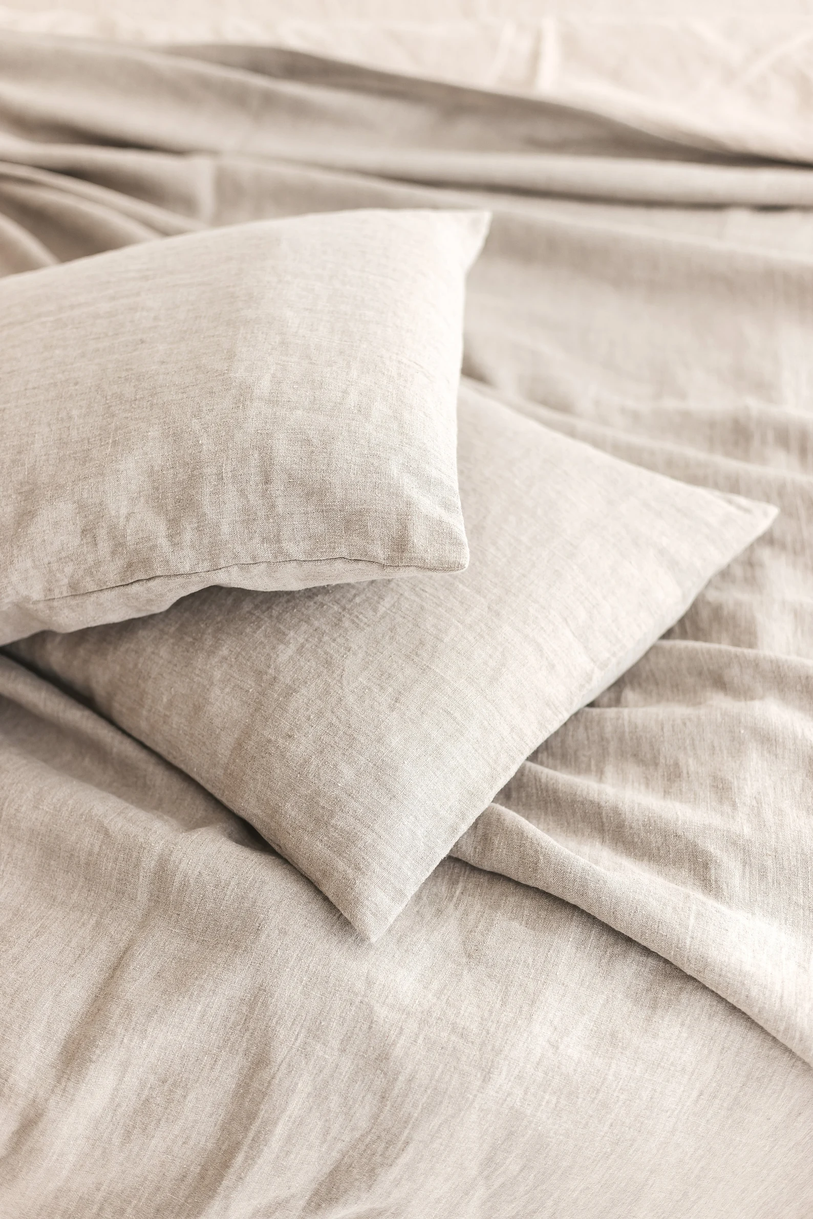 Natural linen pillowcase, Undyed linen pillow sham, Envelope pillow case, Heavyweight linen cushion cover, Stonewashed linen pillowcase.