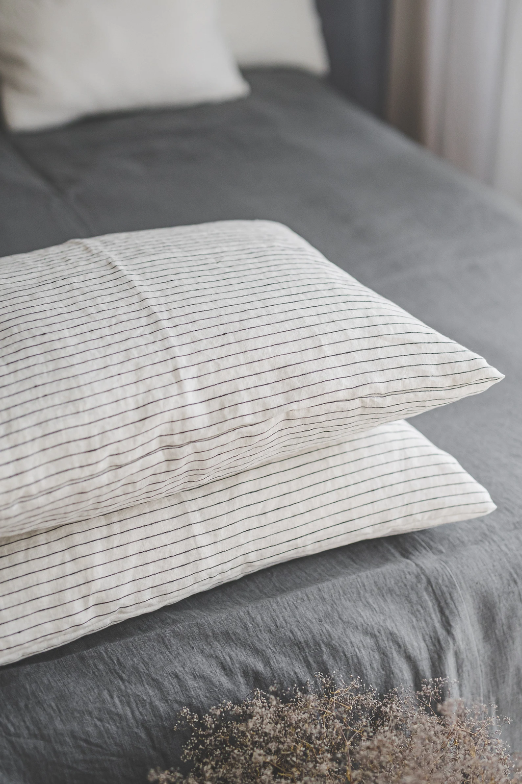 White linen pillowcase with black stripes, Softened linen pillowcase with envelope closure, Handmade natural linen pillow cover, Bedding.